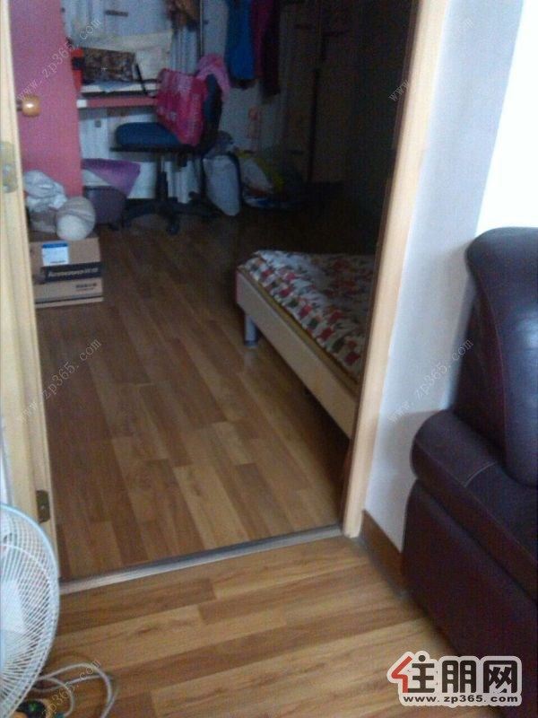 七星路四房1厅出租,价格低,才1600元