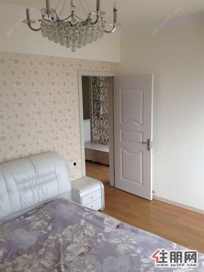 静兰路大城旁华展华园***步梯楼中楼三房,家电家具齐全拎包入