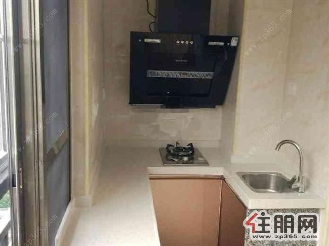 广汇东湖城单间精装1000/月,拎包入住