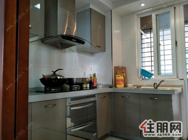 广汇东湖城3+1室2厅2卫