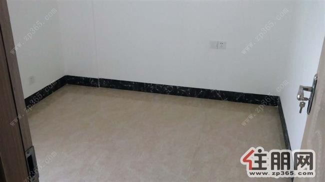 好房出租,居住舒适,中央广场1600元