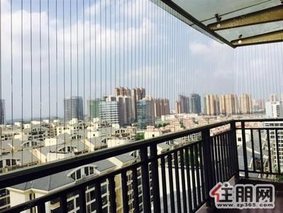凤岭北-公安厅旁盘龙居小区招租，女生优先。