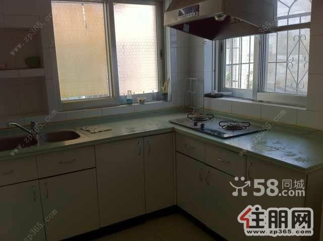 建政园湖路超大4房2600出租配齐