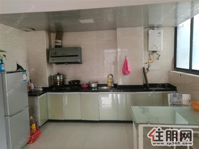 清爽大户型齐全家私海辰国际2100元3室2厅1卫中装