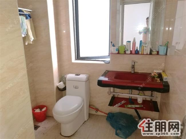 清爽大户型齐全家私海辰国际2100元3室2厅1卫中装