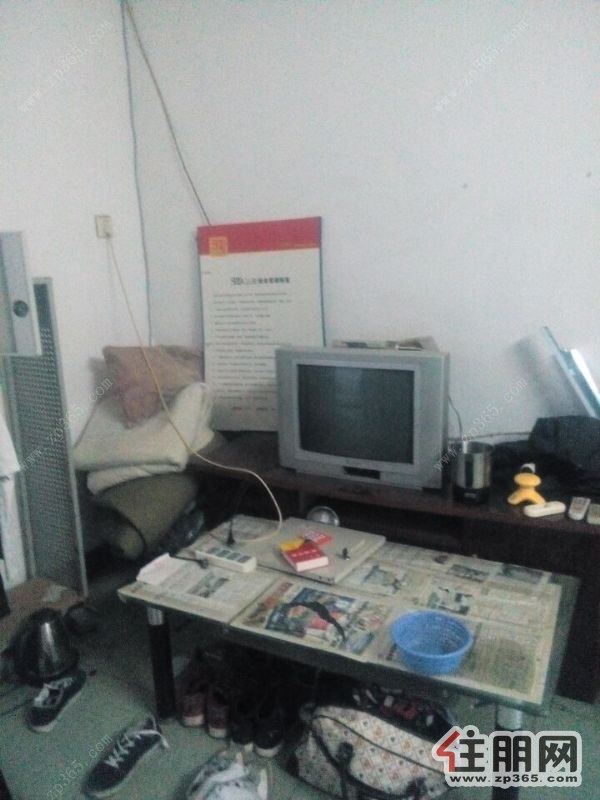 体育路鹿山花苑中装两房除了没有冰