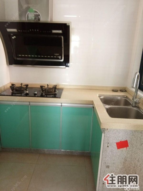 城市怡景1650元3室2厅1卫精装