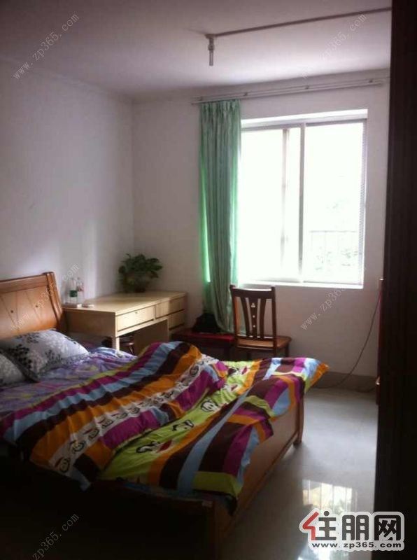 新装修朝向南北采光很好配全拎包入