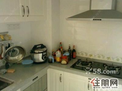 大学东路，低价出租嘉州华都1300元3室2厅1