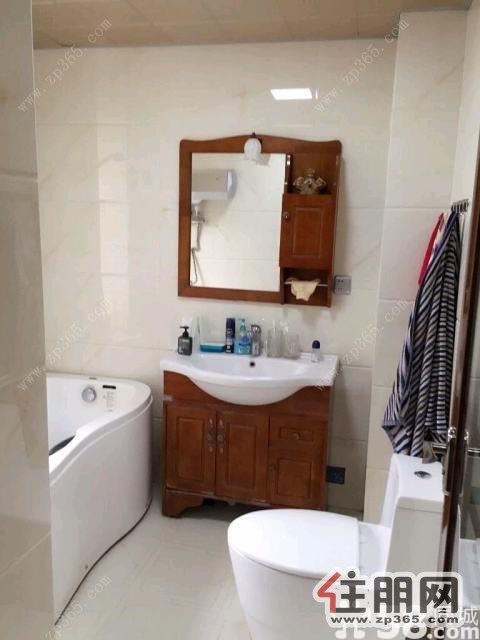 清华坊豪装花园黄金一楼3室2厅110平米