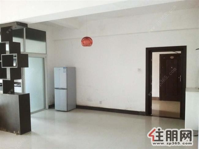 出租:大润发附近大三房拎包入住