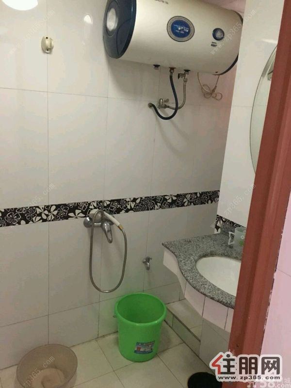 高新区东环大道工学院万达桂中菜市旁【青年