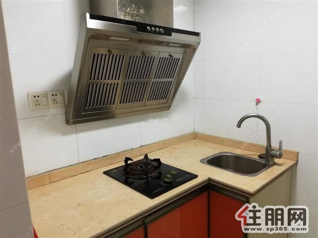 大世界商住大厦1200元1室1厅1卫***修,干净整洁,随时入住