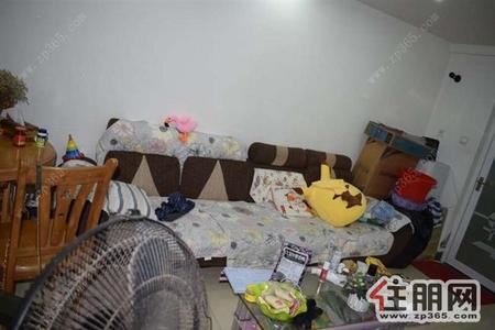 海城区，国际新城1300元2室2厅1卫***修，家电齐全，拎包入住!