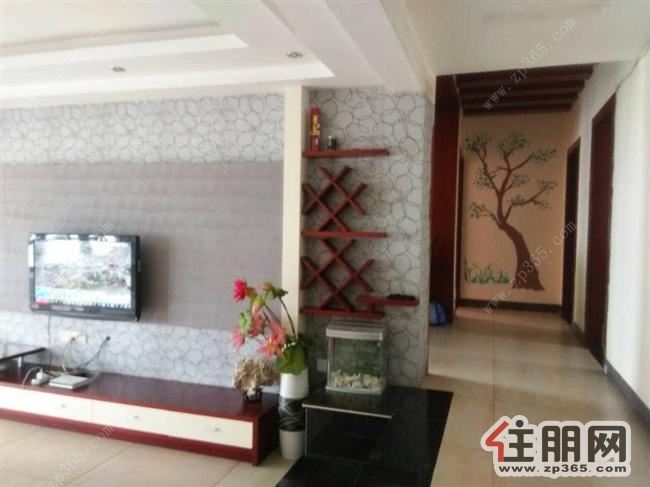 云南路和安超市对面景海豪庭3房2厅精装南北通透