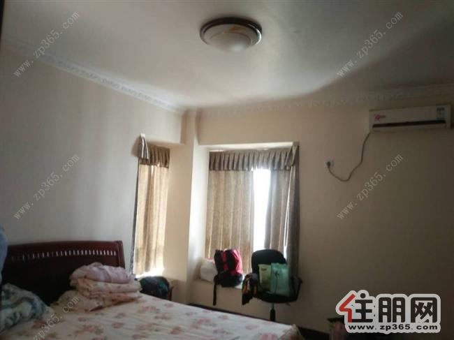 云南路和安超市对面景海豪庭3房2厅精装南北通透