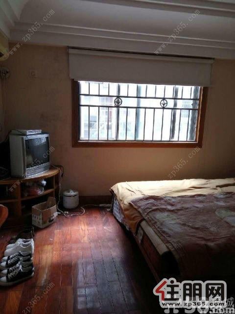 朝阳聚宝苑3室2厅120平米简单装修押二