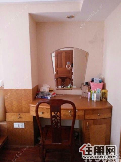 朝阳聚宝苑3室2厅120平米简单装修押二