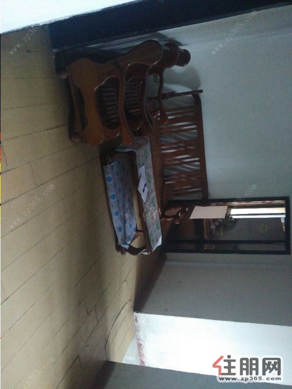 商行宿舍1300元3室2厅1卫普通装修采光好交通便利配套完善