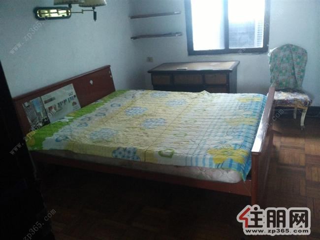 商行宿舍1300元3室2厅1卫普通装修采光好交通便利配套完善