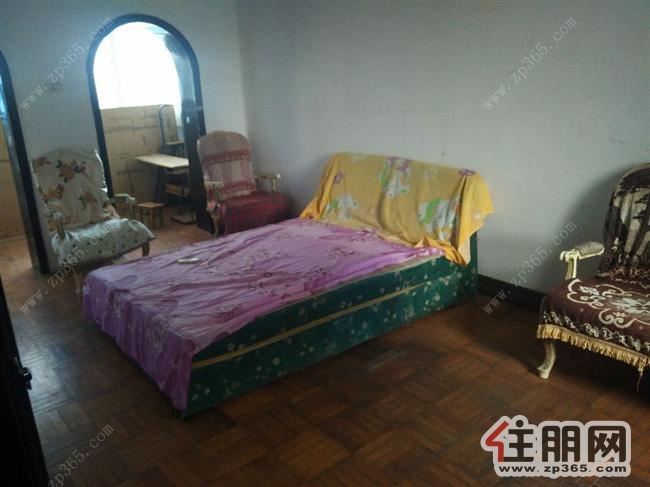 商行宿舍1300元3室2厅1卫普通装修采光好交通便利配套完善