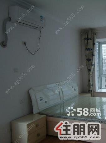 高新区阳光100城1室1厅1卫押一付三1