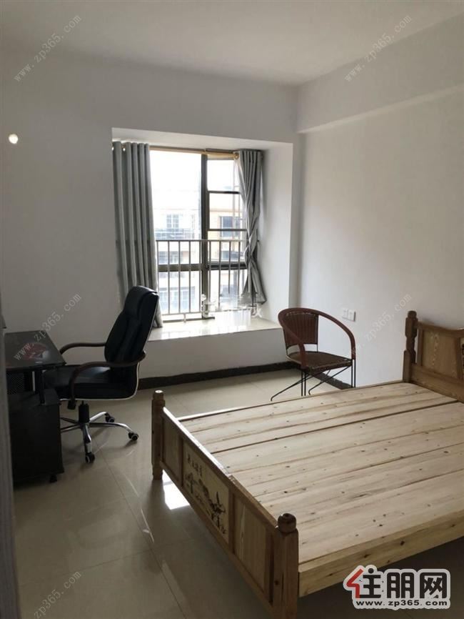 推荐!天悦尚城2800元4室2厅2卫中装