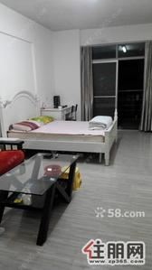 青秀区，青秀区南湖广场旁绿城画卷B座0807