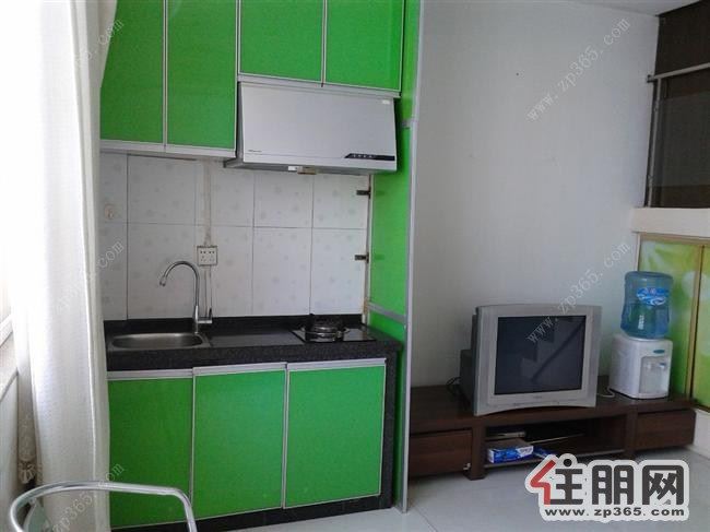 店长推荐!青年国际1300元1室1厅1卫