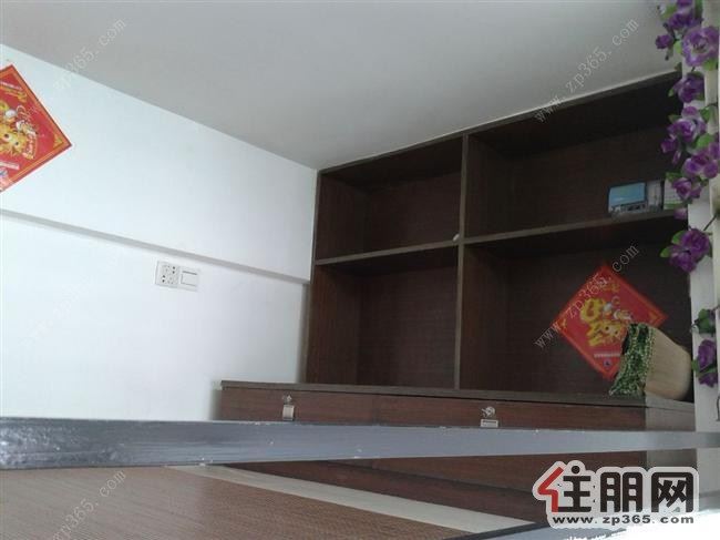 店长推荐!青年国际1300元1室1厅1卫