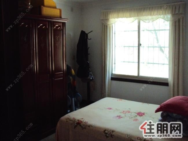 长湖路附近东葛路伟业小区3房只租2500