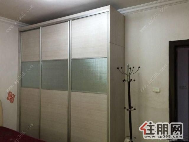 金色世纪花园黄金一楼2室2厅90平米精装