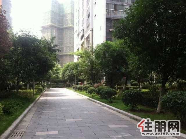跃进路北站,交通便利,设施完整配套齐全,