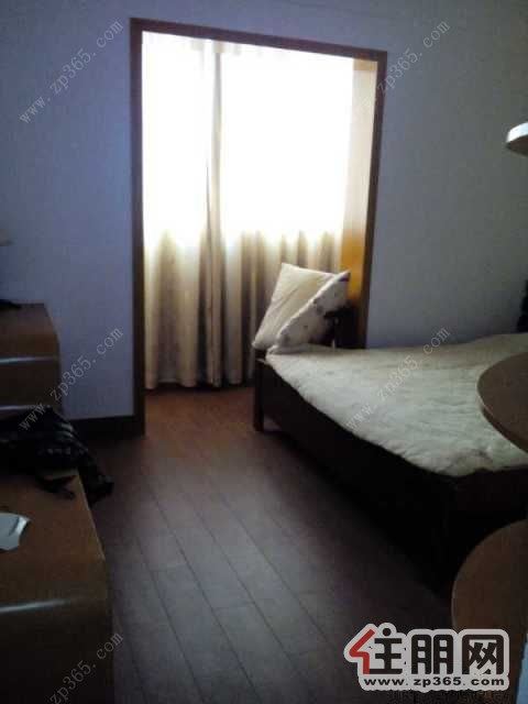 跃进路北站,交通便利,设施完整配套齐全,