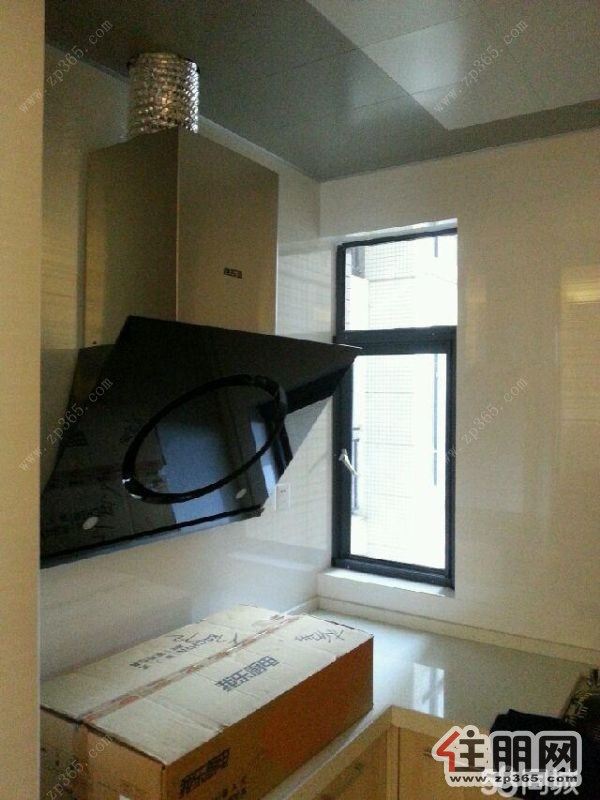 白沙【冠亚尚城国际】精装两房家电家具齐全