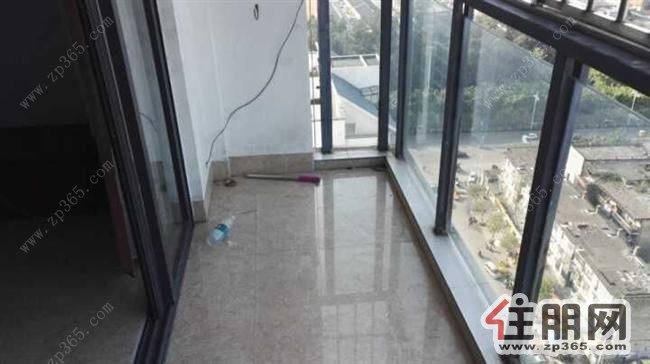 柳北区-和兴园-房屋干净整洁,室内可以配