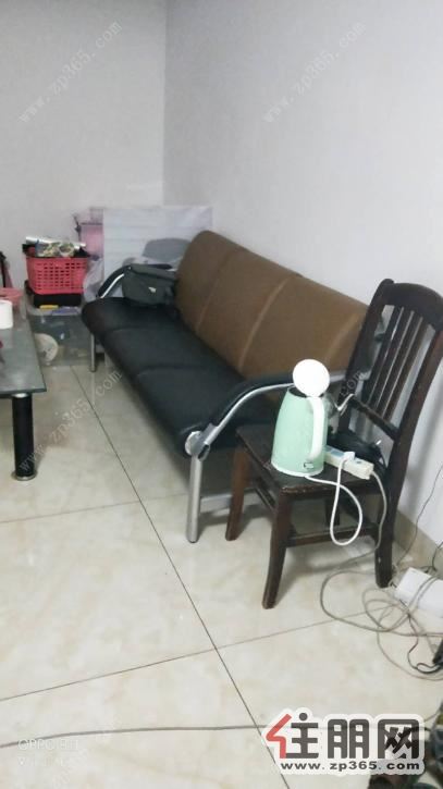 仁和馨园1900元2室2厅1卫***修,家电齐全,拎包入住!