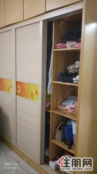 仁和馨园1900元2室2厅1卫***修,家电齐全,拎包入住!