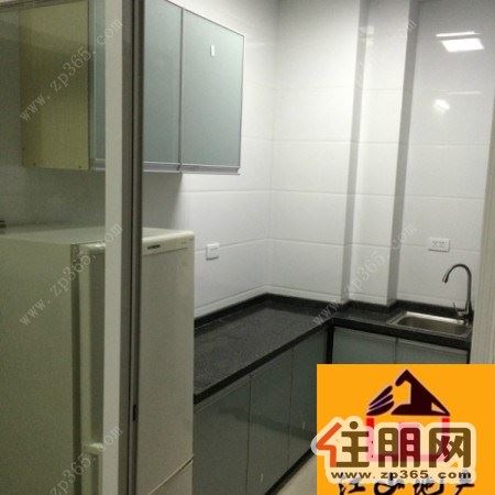 沃德梦想1500元1室1厅1卫精装