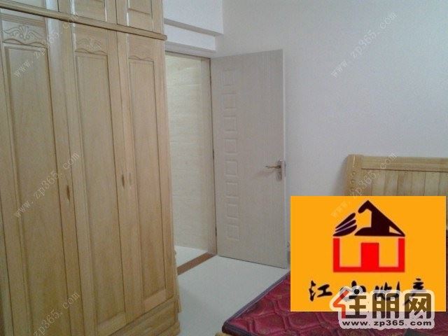 东环路居上百合2室2厅90平米精装修,全