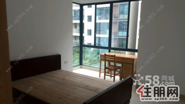 华展华园1800元2室2厅中装,家具