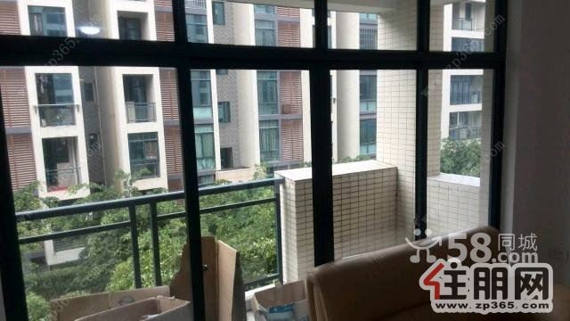 华展华园1800元2室2厅中装,家具