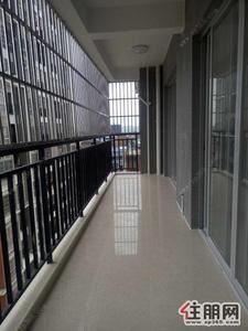 中心区,市中心!全新精装修4房出租仅150