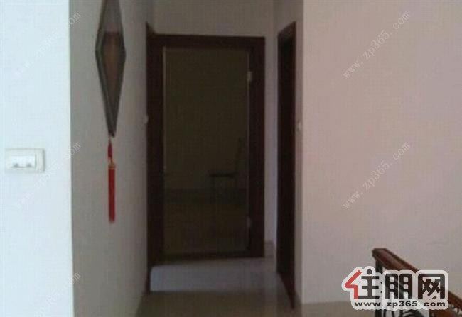 精装修花样年小区拧包入住