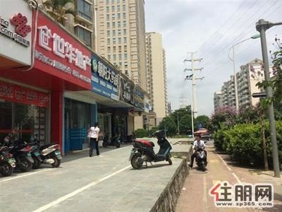 青秀区-临街成熟旺铺，带装修低价转让出租