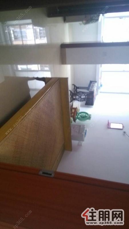 1房1厅家具配齐可拎包入住