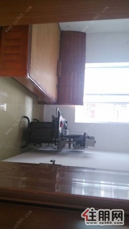 1房1厅家具配齐可拎包入住