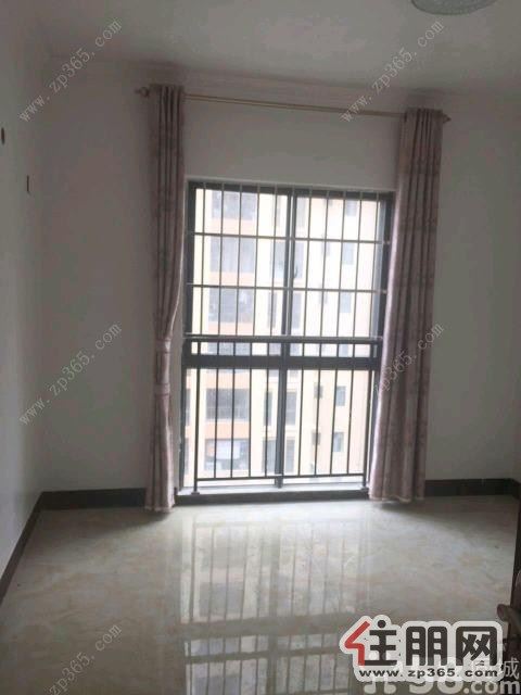 香樟林1600元3室2厅1卫普通装