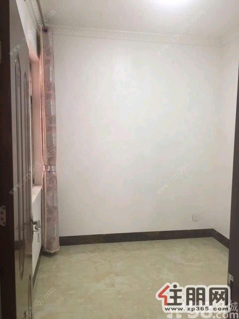 香樟林1600元3室2厅1卫普通装