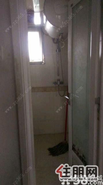 区粮食局宿舍1200元2室1厅1卫